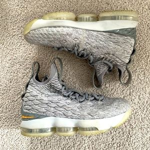 NIKE x Lebron 15 GS City Edition size 4Y